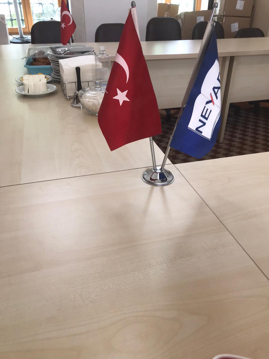 ZelalKureysan's tweet photo. #toplantı #neyaddernek 🌹🤲🏻🌹 #türkiyem #öğrencilerimiz ❤️ https://t.co/aFBSCnpW78
