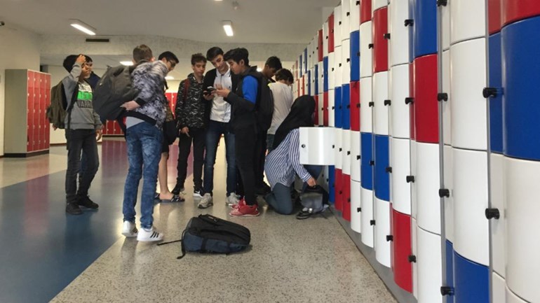 Grote zorgen schooldirecteur Wolfert van Borselen over verplichte opening middelbare scholen:... rtvr.nl/Lvzc