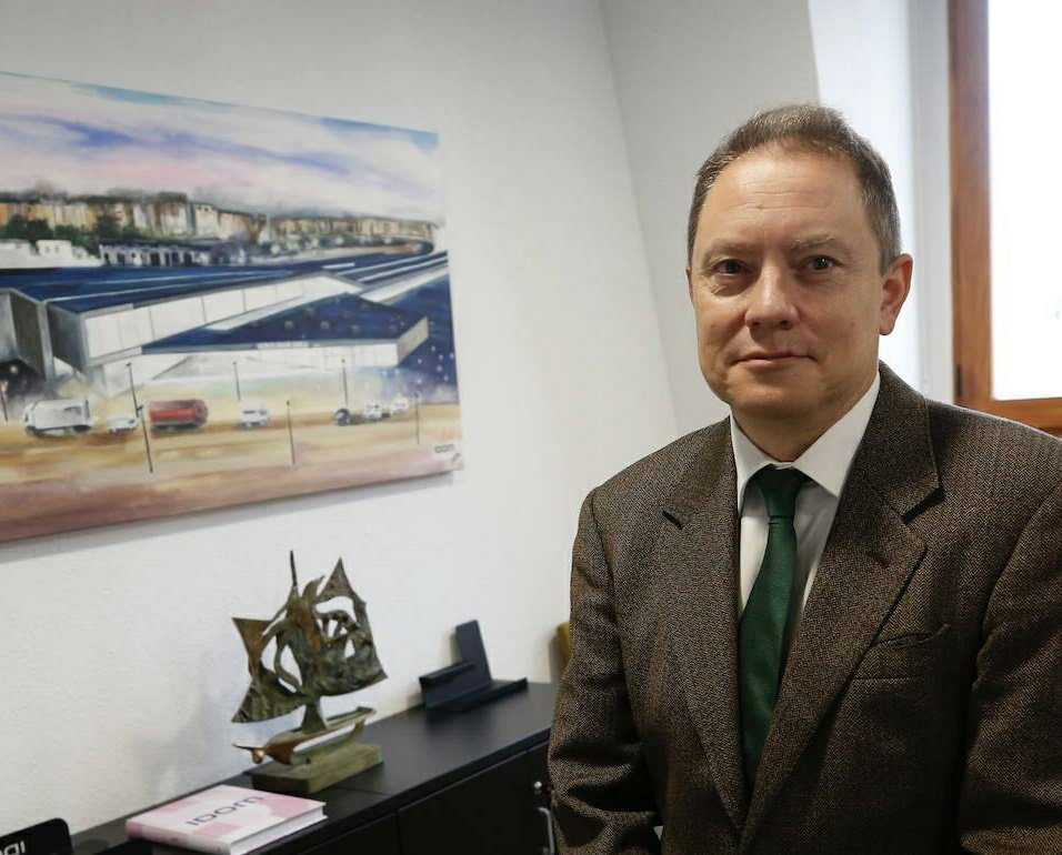 cmalameda's tweet photo. El pasado jueves se pasó por el Mayor Pablo Benlloch, director de las oficinas de la Comunidad Valenciana, Regiónde Murcia y Baleares de @IdomGroup. Nos habló de cómo gestionar equipos y proyectos multidisciplinares cómo el de la reforma del Estadio del @LevanteUD. https://t.co/I0QTxzhlNy