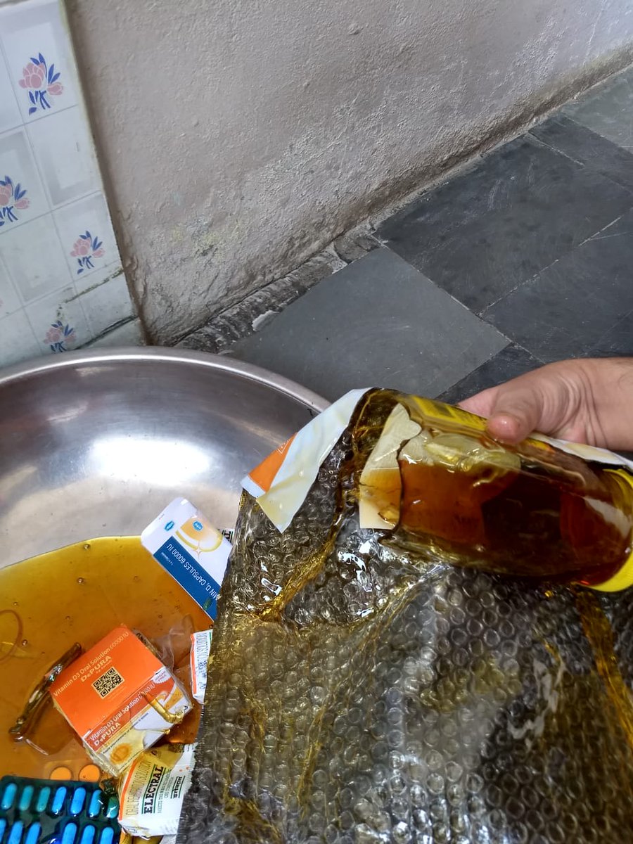 PushkinKasat's tweet photo. This is how I received my @pharmeasyapp order M33580303. And they say they cannot refund the money until returned. I've offered to return the broken, ant infested pieces of glass. Obviously, the pick up agent refused to pick up. https://t.co/iBrZe1TOXX