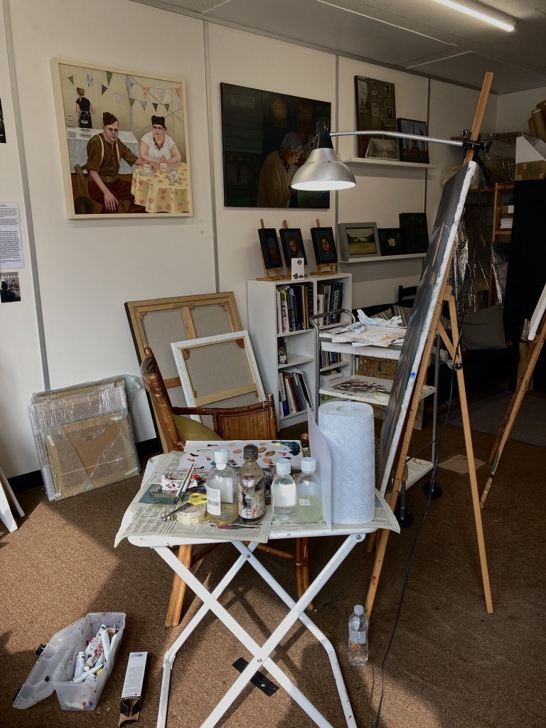 CarolTarnArtist's tweet photo. Really enjoying being back in my studio - a very welcome break from working at home.#artstudio #oilpainting #portraits #portraitpainting #contemoraryartist #contemoraryart #studiolife https://t.co/pbatueWreK