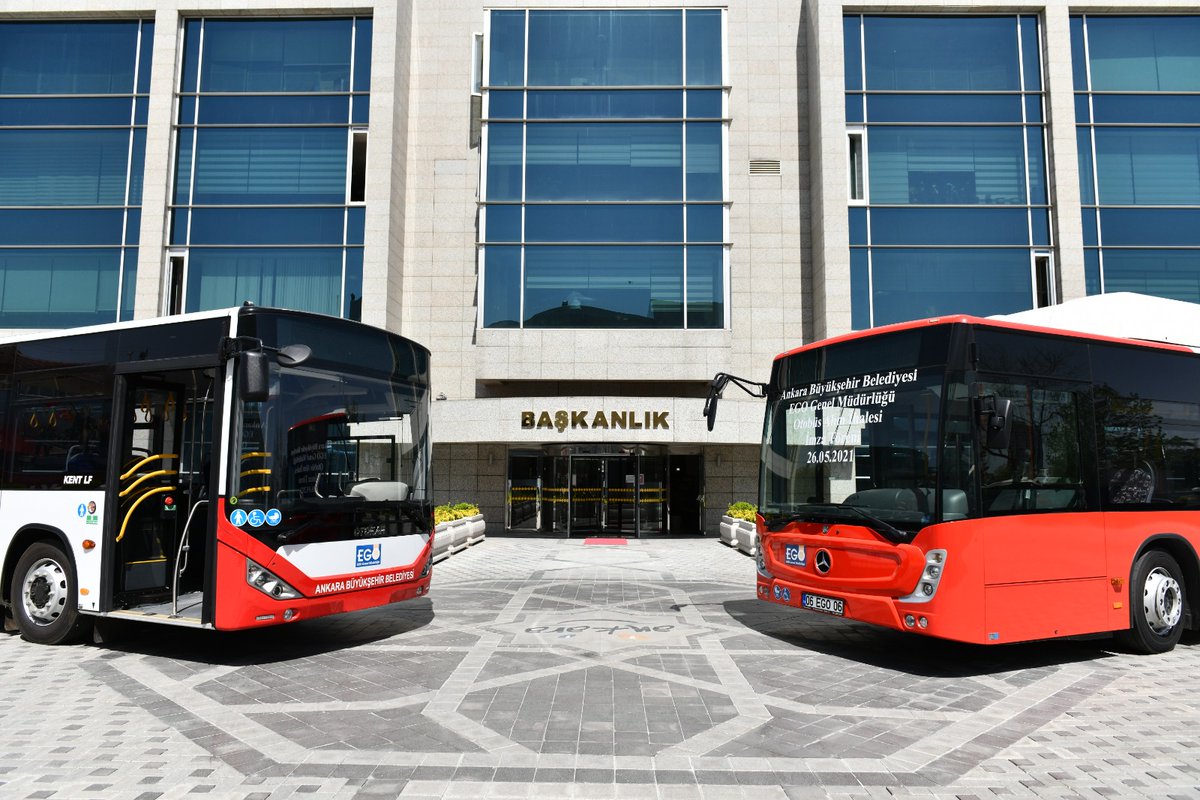 mansuryavas06's tweet photo. İhalesi tamamlanan tüm otobüslerin alımı için sözleşmemizi imzaladık. Başkentimize hayırlı uğurlu olmasını dilerim.

Belediye meclisimizdeki grup başkan vekillerine ve tüm parti üyelerine şahsım ve Ankara'mız adına teşekkürlerimi sunuyorum. https://t.co/wGPsXFnFkW