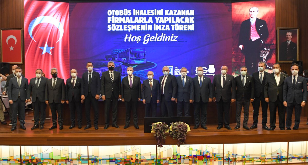 mansuryavas06's tweet photo. İhalesi tamamlanan tüm otobüslerin alımı için sözleşmemizi imzaladık. Başkentimize hayırlı uğurlu olmasını dilerim.

Belediye meclisimizdeki grup başkan vekillerine ve tüm parti üyelerine şahsım ve Ankara'mız adına teşekkürlerimi sunuyorum. https://t.co/wGPsXFnFkW