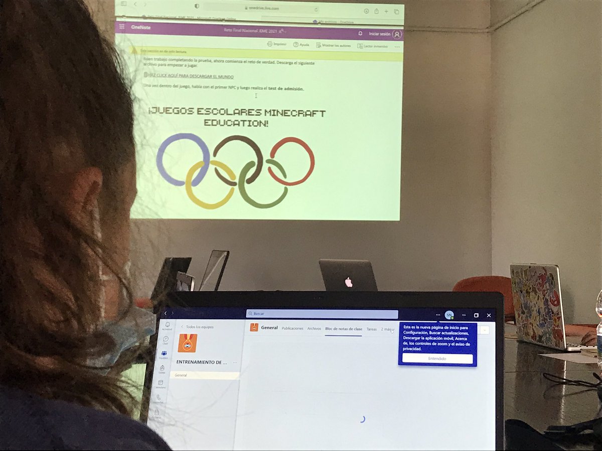 manolocolas's tweet photo. Hemos terminado la final de #JEME2021 #aleajactaest @colegiosfec @fecpsc @L3TCRAFT_AGENCY https://t.co/2r7Aue25fa