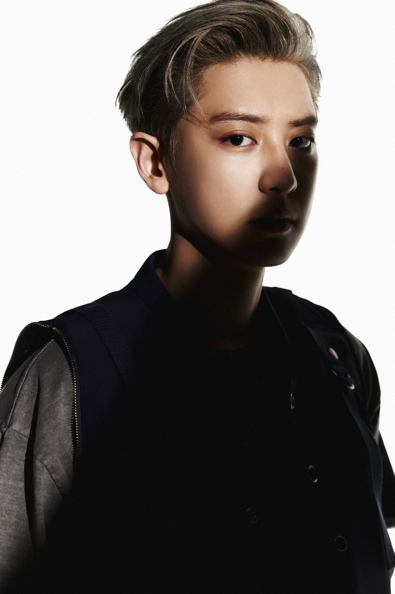 EXO on X: 