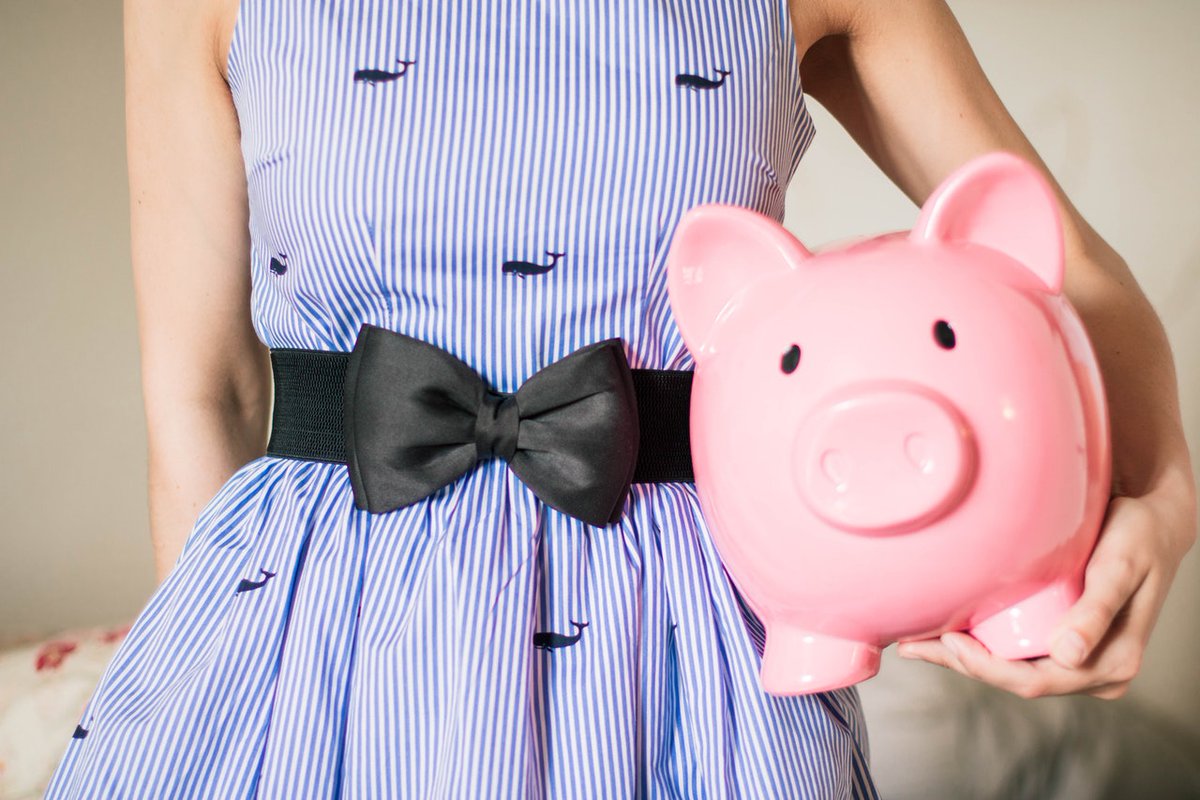 Paying into a pension has many benefits, namely providing a regular income in old age. However, did you know there are also several tax benefits of paying into a pension? Find out more now: uwm.co.uk/tax-benefits-o… #WeAreUWM 🔵