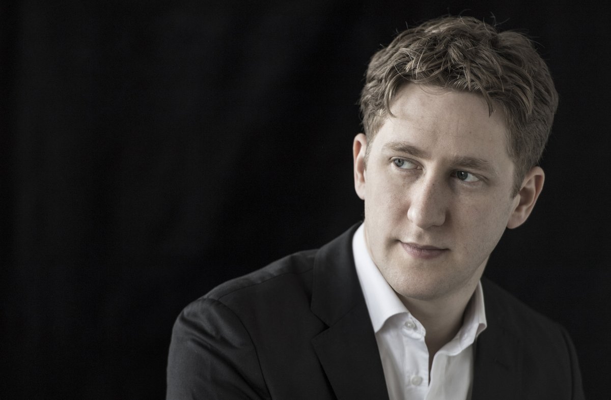 LPOrchestra's tweet photo. The penultimate concert of our spring season streams tonight 🎶
We’re delighted to welcome back @JoshWeilerstein, who conducts music by Coleridge-Taylor, Prokofiev and Copland 📺 Free to watch on @MarqueeArtsTV from 8pm BST: https://t.co/MTkFcZpvYz
#LPOSpring2021 https://t.co/C1E4B4EFgk