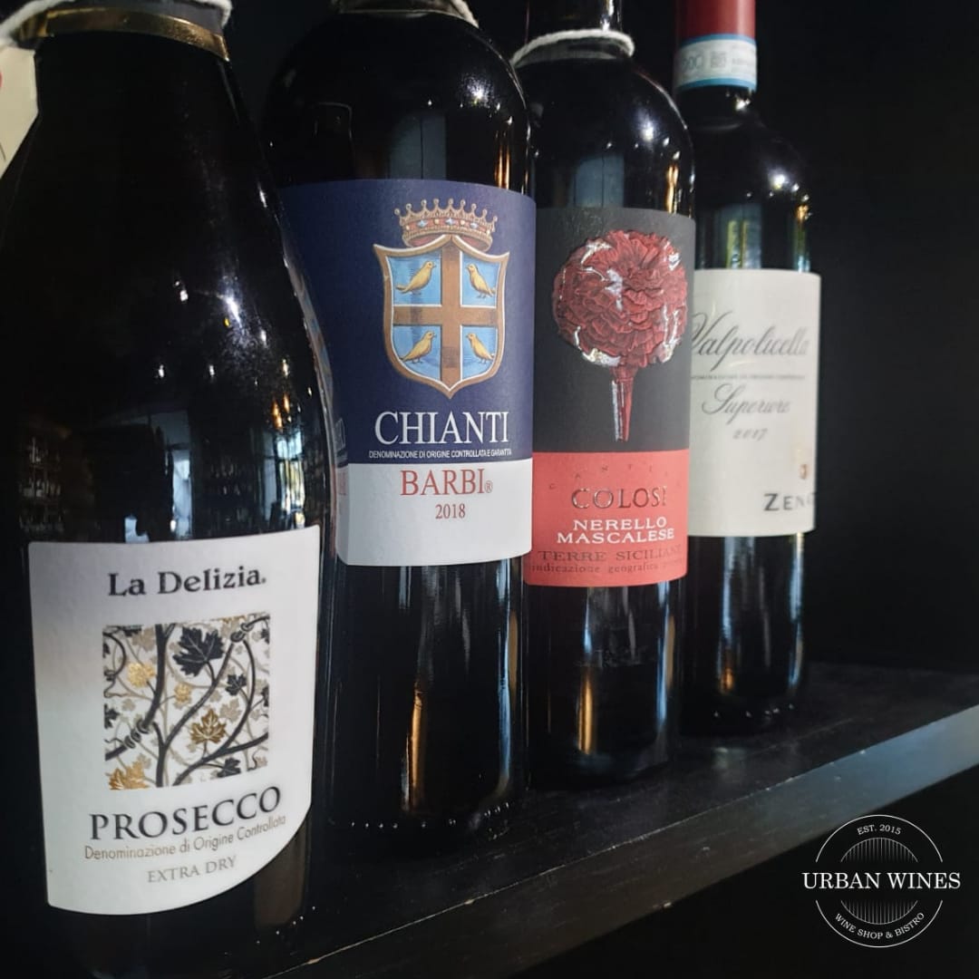 CIAO BELLA!

Pack your bags friends, we are off to Italy this afternoon! Vinotria Wines, an established South African importer of Italian wines will be setting the scene. 
More details on todays tasting here👇
instagram.com/p/CPVMXA2pHUt/…
#UrbanWine #Italianwine