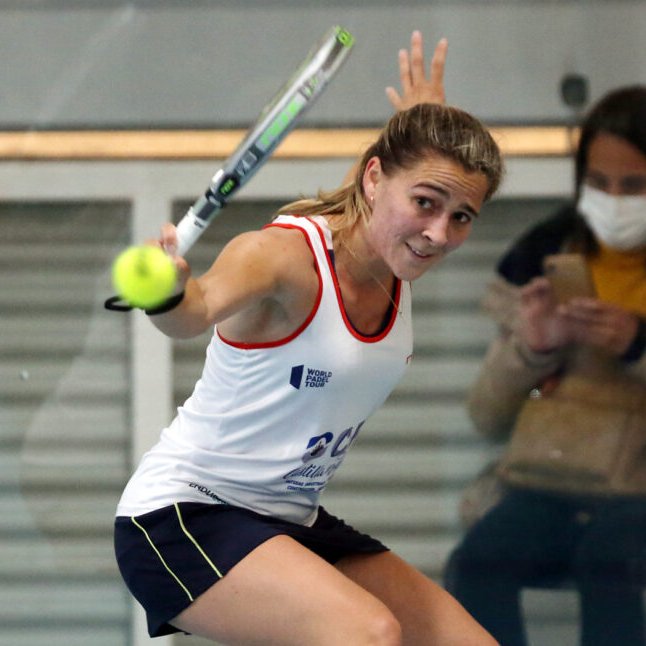 noxpadel's tweet photo. Today the #TeamNox start the fight for the  #wptsantanderopen⛵️… 
Ah! And we have @elenitarg96 playing for entry to the main draw. 
Click like to cheer them up! #padel #padeltime 
Léa Godallier Foto @WorldPadelTour https://t.co/4OfomUlPsA
