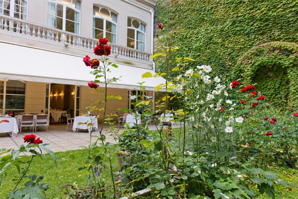 B_Event3's tweet photo. L'Hôtel des Arts et Métiers a le charme des hôtels particuliers de la fin du XIXe siècle. Désormais ouvert au public, il conserve l’esprit de convivialité des « Gadzarts » et le souvenir d’éminents inventeurs ! 😍

➡ https://t.co/KLZeLimoeR https://t.co/Qk4L2agUw7