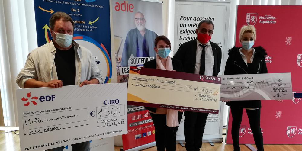 SO_Bordeaux's tweet photo. Le prix Créadie pour trois microentreprises girondines
https://t.co/AQGTdKfdOY https://t.co/pNhFfEDvfz