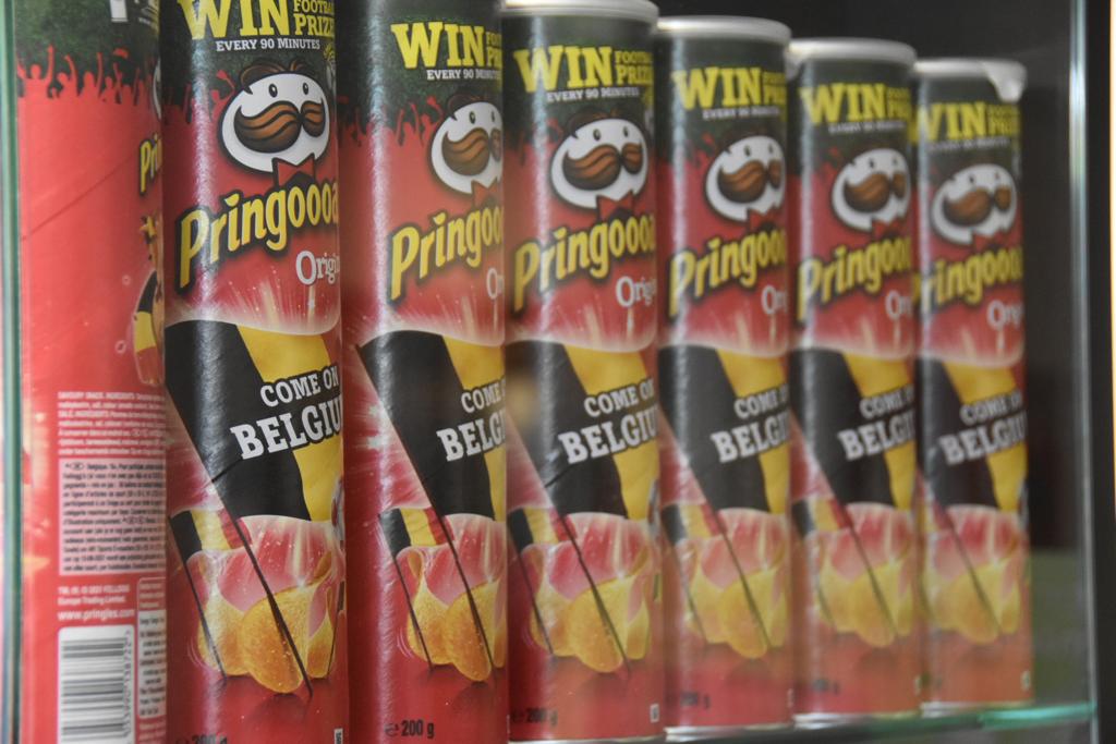 crevits's tweet photo. 25 jaar Pringles!
Goed voor 650 werknemers en 100.000 (!) ton chips/jaar, in Mechelen geproduceerd voor heel de wereld.
En dat zo duurzaam, innovatief en competitief mogelijk. Met steun van Vlaanderen.
Knap werk! 👏 https://t.co/odGQskaY61