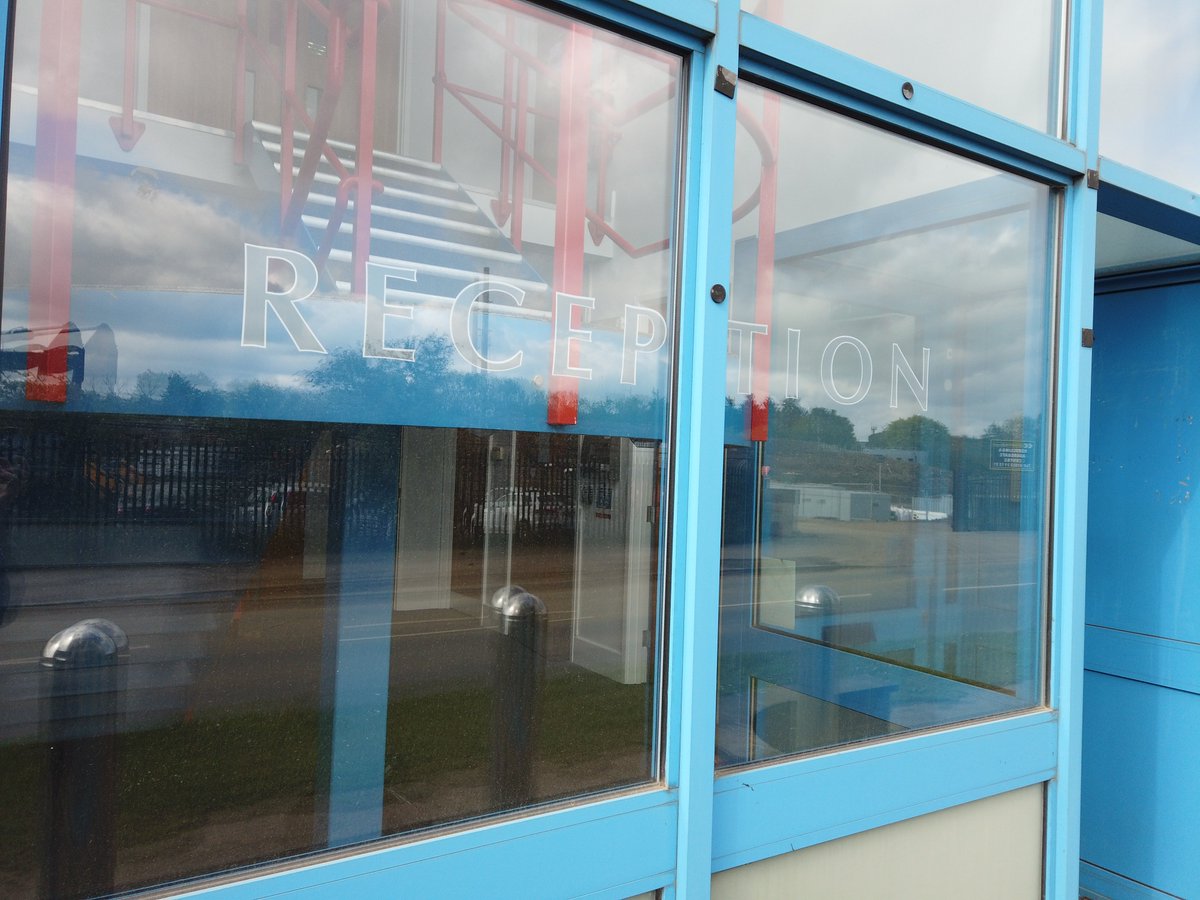 GlazeriteLtd's tweet photo. Hands up who loves the new signage up at our Head Office in Wellingborough ππ»π
Thanks to the @signrightc for putting this up, it wasn't easy especially when the heavens opened up on you! π§
#branding #signage #glazerite https://t.co/HlC2k2JKiT