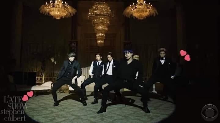 hey <a href="/BIGHIT_MUSIC/">BIGHIT MUSIC</a> <a href="/HYBEOFFICIALtwt/">HYBE OFFICIAL</a>
we noticed that the lighting during the dance break of “butter”, jimin a main dancer, is the only member dancing in the dark, can you be more careful and check while filming the performance, so he can be visible? fix the lighting, please