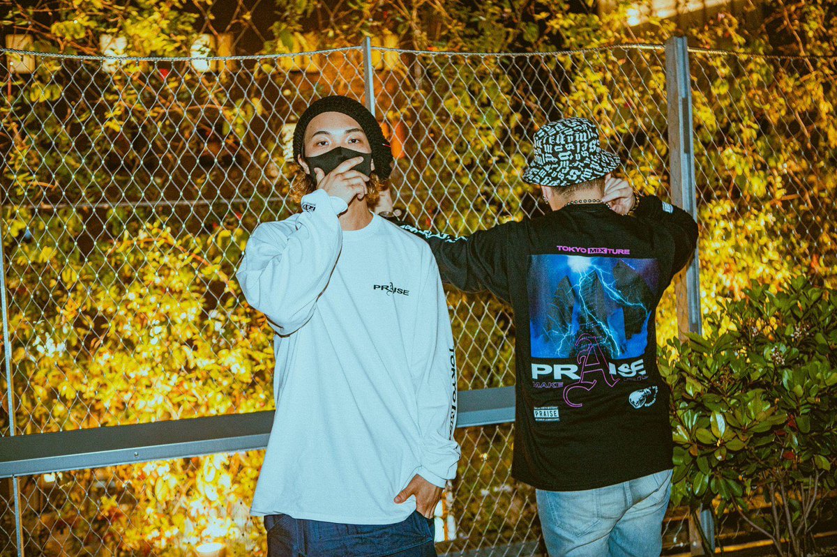 PRAISE_jpn's tweet photo. 【PRAISE MERCH】
"INAZUMA" Long Sleeve Tee designed by @LILWHITE_dot 

サイズ展開も多いので好きなスタイルに取り入れられる一枚。
現在 @MERCHBUY にて販売中！

販売URL：https://t.co/HkRvorJOaq

#PRAISE
#LILWHITEDOT https://t.co/mjFCiHJjiN