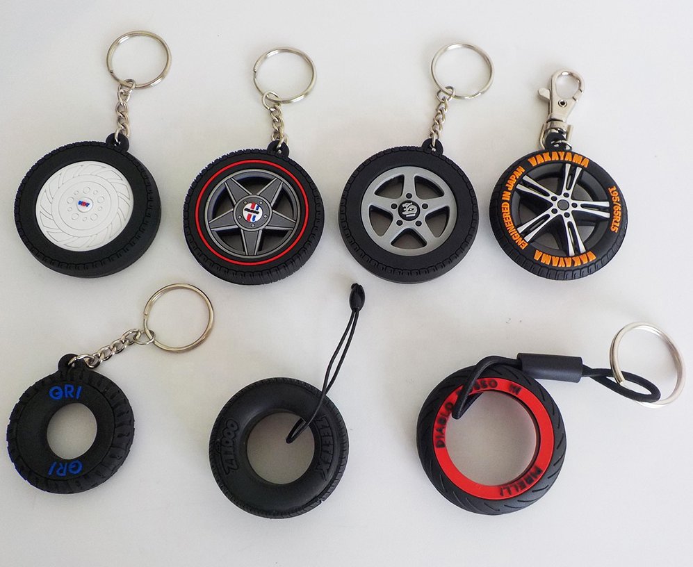 Lily10619435's tweet image. 3D wheel  keychain design share #keychain #keyring #3Dkeychain #PVC