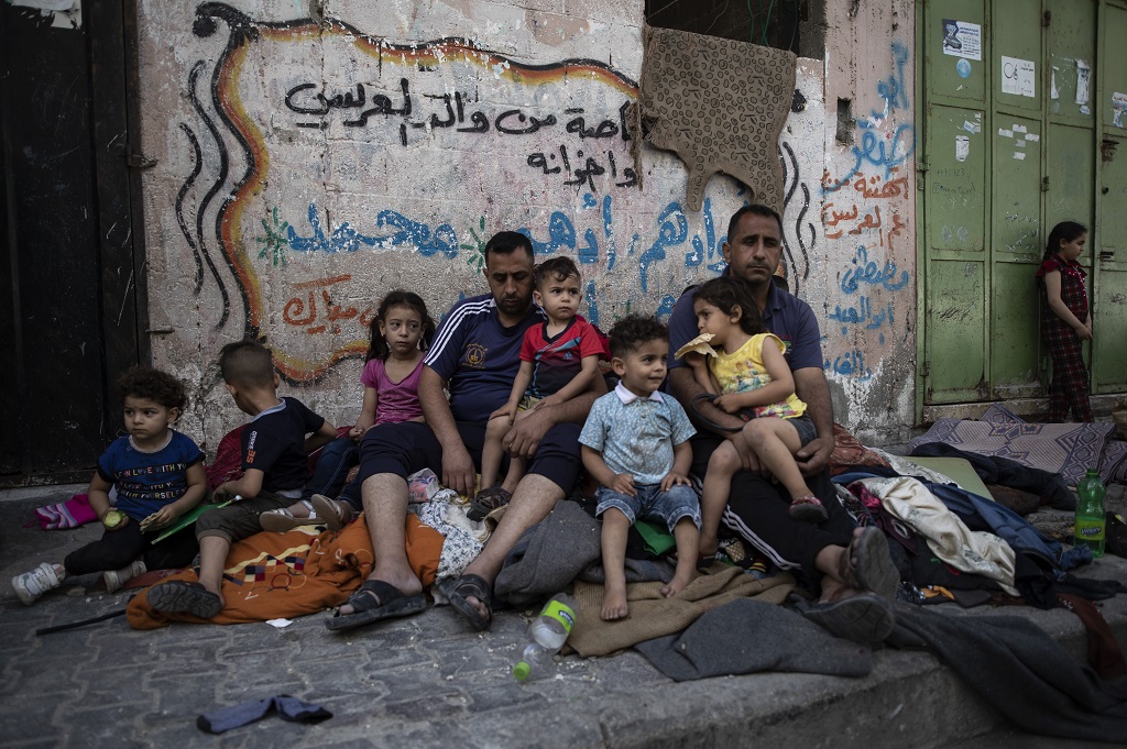 AJEnglish's tweet photo. "50 people worked here... Their livelihood is gone.”

From closure of key crossings to political schisms, challenges impede war-ravaged Gaza’s reconstruction efforts https://t.co/JqQVDEe6ow https://t.co/ZWfSBC9GWx