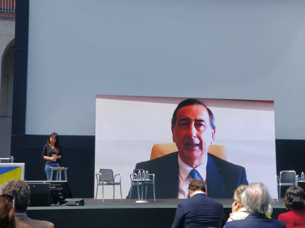 iSaloniofficial's tweet photo. We're beginning our press conference with some greetings from @BeppeSala @FontanaPres Giancarlo Giorgetti and @luigidimaio #SaloneDelMobile https://t.co/NogBouHp2M