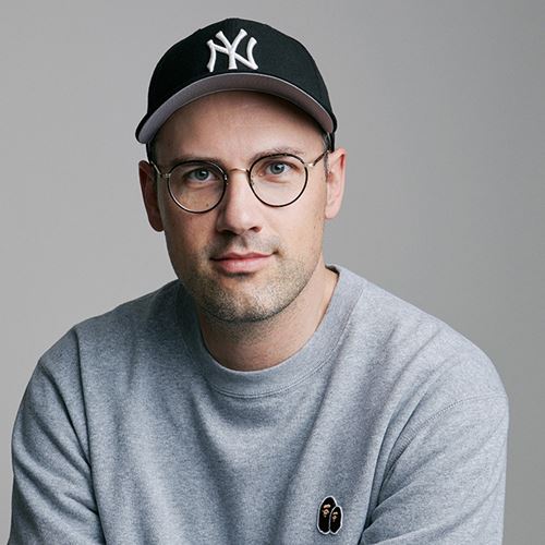 Online event | Hear sneaker industry experts from 
<a href="/highsnobiety/">highsnobiety</a>, <a href="/stockx/">StockX</a> and Just an Idea discuss collector culture tomorrow! Featuring: @davidfischer <a href="/firstpairbook/">The First Pair</a> <a href="/bychristyna/">T</a> <a href="/sarahjustanidea/">sarah andelman</a> and <a href="/akerloffwhite/">Derek Morrison</a>. Book now > fal.cn/3fDwK
#SneakersUnboxed