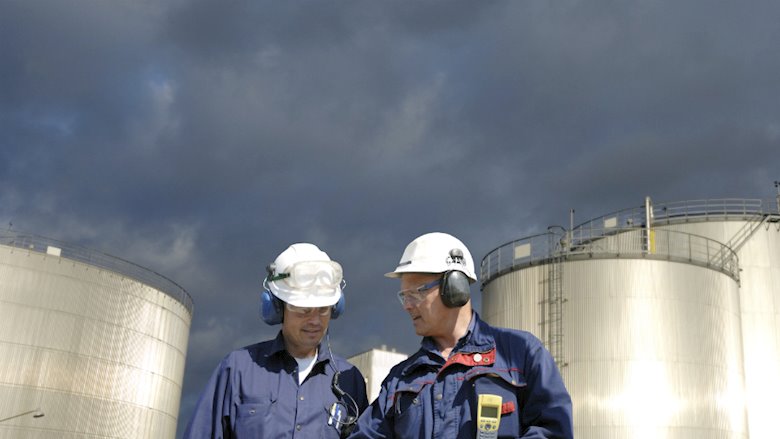 De FNV overweegt uit de SER-adviescommissie Grenswaarden op de werkplek te stappen
bit.ly/3uh5WXC <a href="/NPORadio1/">NPO Radio 1</a> #veiligwerken #chemischeproducten