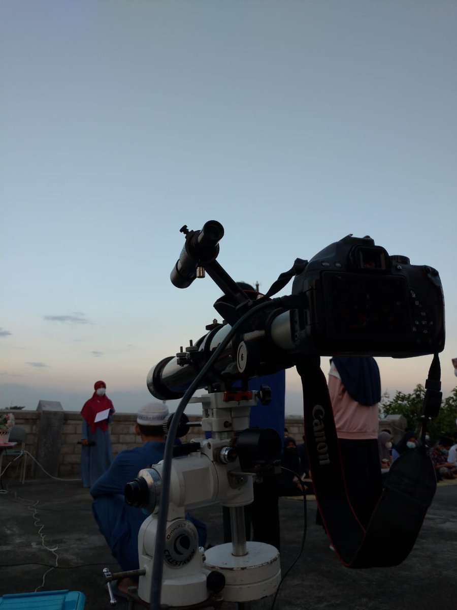 PL_Jogja's tweet photo. Amunisi minsky dah siap buat membidik gerhana nihh. 
#gerhanabulantotal
#penjelajahlangit https://t.co/ZzN0DotHfC