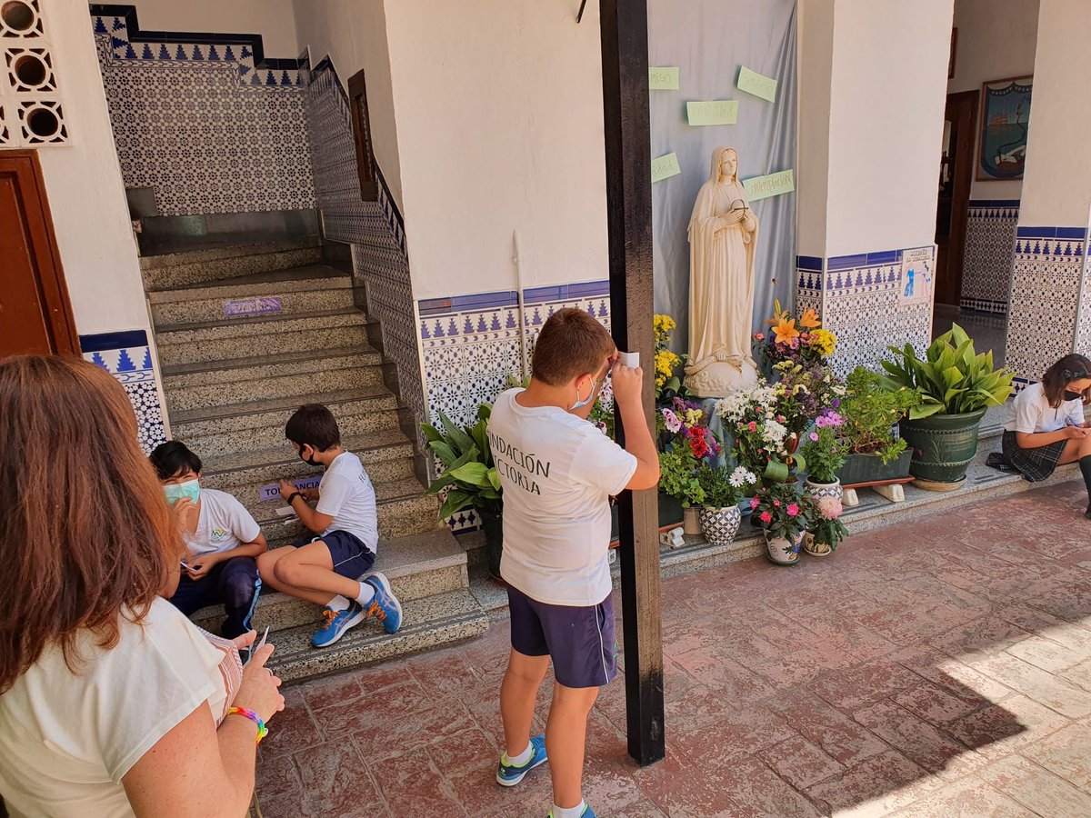 Colegio Diocesano Mª Auxiliadora (@auxiliadorafng) on Twitter photo 📍SMV | Concluye los grupos Victoria. 💚
En la jornada de ayer finalizaron los grupos #SMV, con una divertida gimkana y con una oración de Acción de Gracias. 🏐 🎉
¡Gracias Señor por tanto!🙏
#TeAcompañamos #ColegiosDiocesanos <a href="/fvictoria_es/">Fundación Victoria</a> 📍SMV | Concluye los grupos Victoria. 💚
En la jornada de ayer finalizaron los grupos #SMV, con una divertida gimkana y con una oración de Acción de Gracias. 🏐 🎉
¡Gracias Señor por tanto!🙏
#TeAcompañamos #ColegiosDiocesanos <a href="/fvictoria_es/">Fundación Victoria</a>