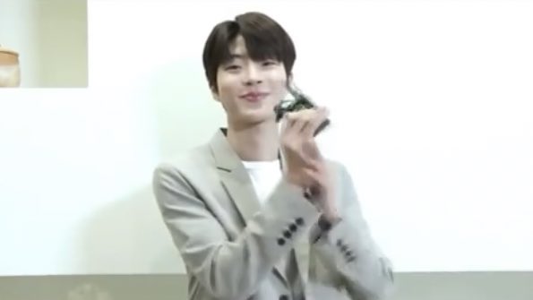 inyouppics's tweet photo. he’s so cute https://t.co/RGC6JuGJup