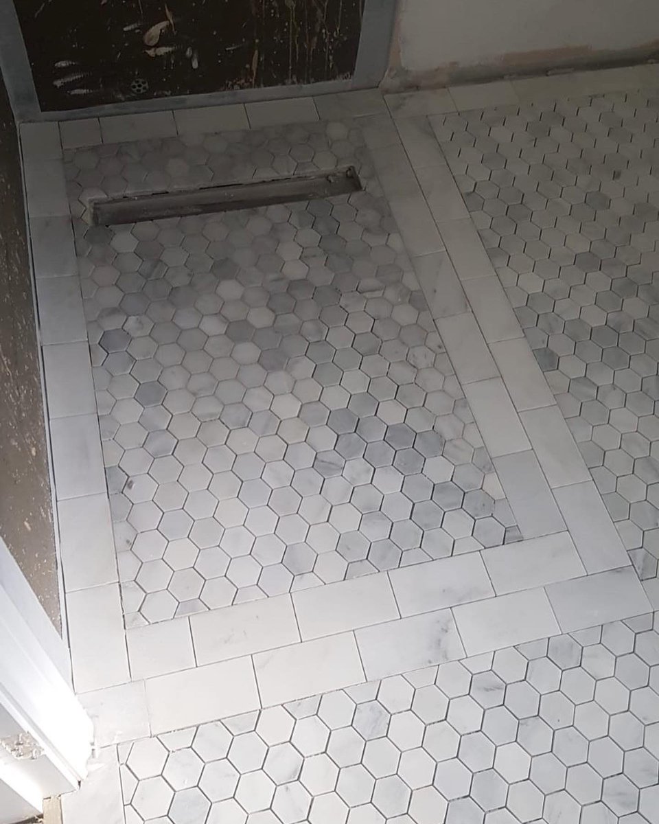 Here are some more pictures of our progress at our exciting #house #renovation project in Balham. The hexagonal marble tiles have just been laid. design@hughesdevelopments.co.uk 0208 605 2266 07711958543 👉🏽hughesdevelopments.co.uk #homerenovation #homeremodel #homereno #balham