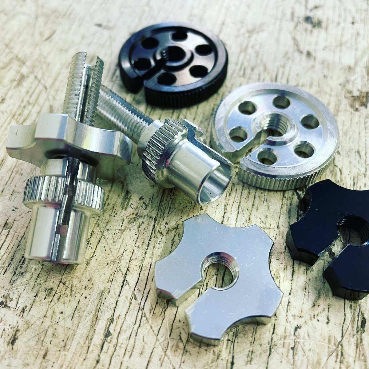 SpeedwayService's tweet photo. Elite Magura adjuster with deep internal for Motion Pro style clutch cable with larger cable outer. Elite and Ghost locking nuts. #speedway #grasstrack #longtrack #upgrades #parts #speedwayservice #Eliteproducts #Ghostproducts https://t.co/oRyo8DHRx0