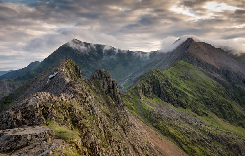 ruthlovell's tweet image. Great opps @Campaign4Parks helping to protect &amp;amp; improve National Parks in England &amp;amp; Wales! 
Still time to apply:
* Chief Executive - deadline: 1 June
* Trustee (x2) - deadline 4 June
#EnvironmentJobs #NationParks 
Photo of Yr Wyddfa @Snowdonia_Soc 
Info - cnp.org.uk/jobs-campaign-…