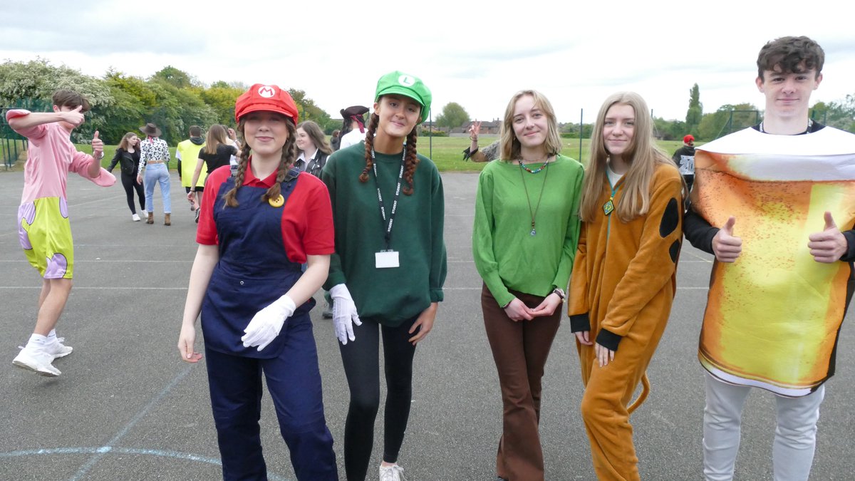 Bishops6thForm's tweet photo. Amazing effort from the Year 12 gang today in fancy dress for their interform comp! #SoCompetitive #Charity #SixthFormLife https://t.co/VkC7YMgU4h