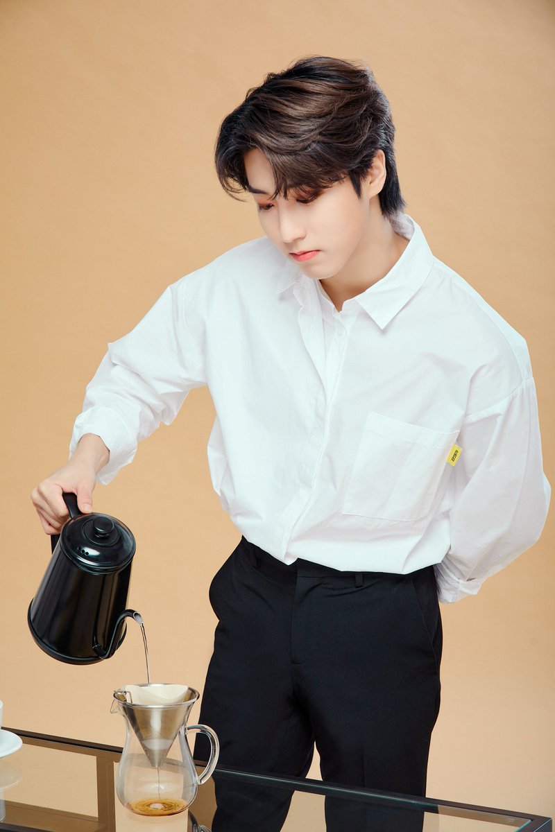 StrayKids_Spain's tweet photo. 📷 [FOTO - 26052021]

Fotos de #BangChan y #HAN para el "Stray Kids Collaboration Cafe" en Japón ~ ☕🤍

Cr. Stray_Kids_JP

@Stray_Kids #StrayKids #스트레이키즈 #スキズ #방찬 #한 #YouMakeStrayKidsStay https://t.co/JTv1443Ut5