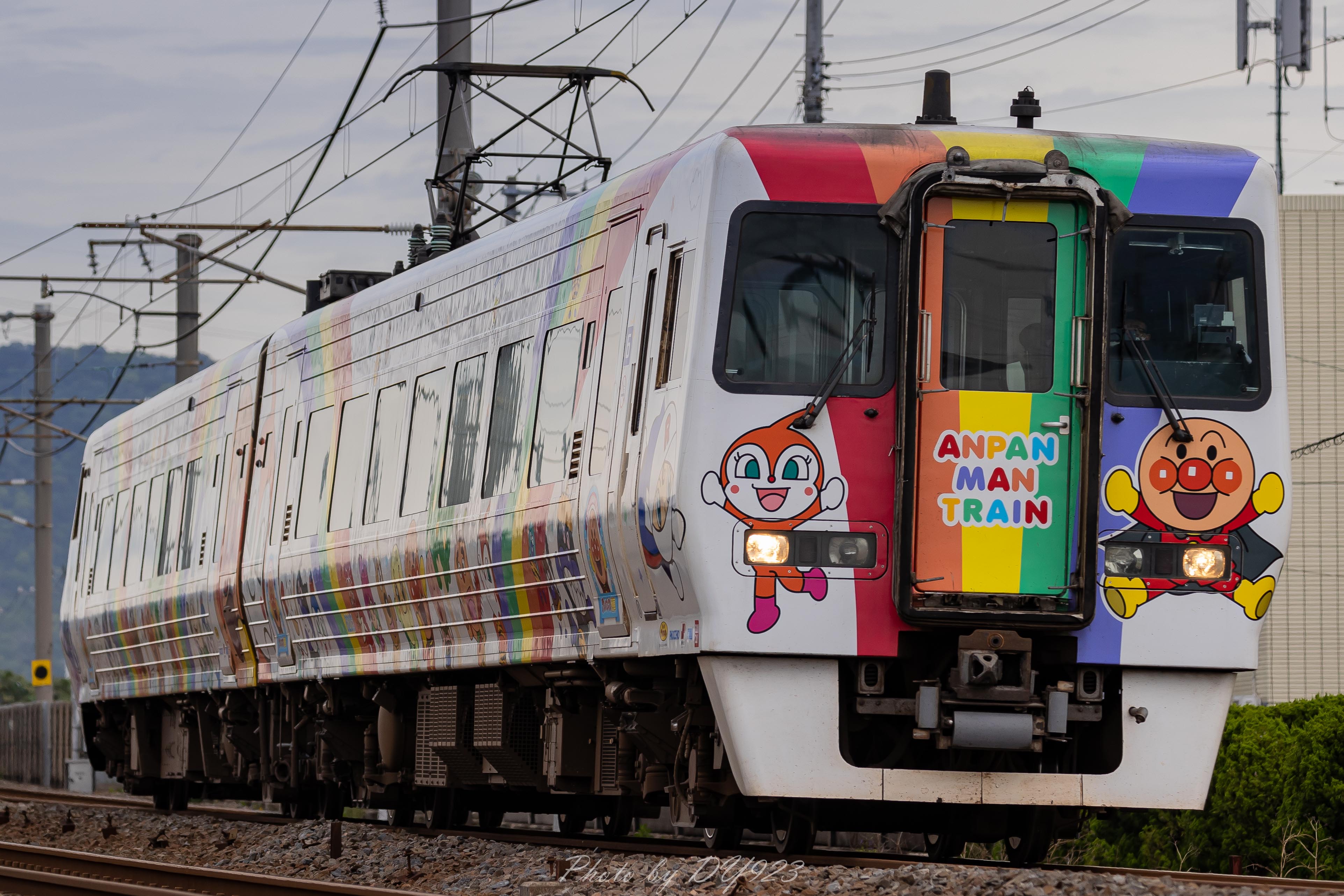 Dy923 21 5 16 待ち時間に来たアンパンマン達 丸亀 讃岐塩屋 アンパンマン列車 Jr四国 予讃線 土讃 線 T Co Msx8dwv2ic Twitter