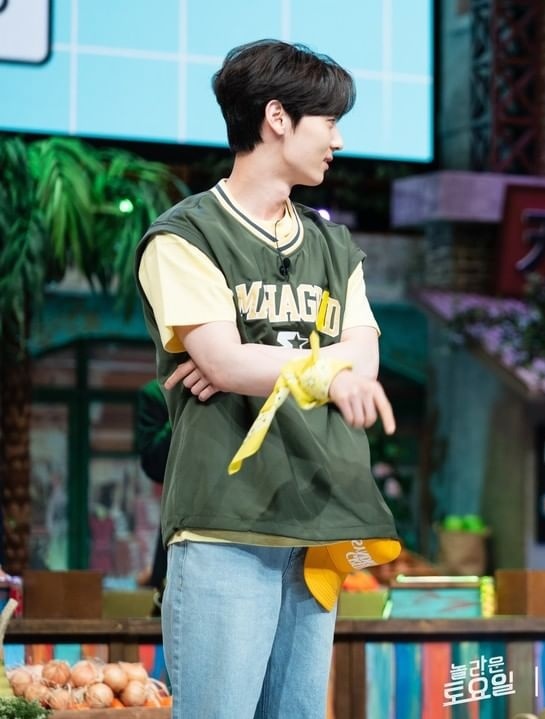 Supremepleasure's tweet photo. 놀라운 토요일 인스타그램 #황민현 
https://t.co/RvXs0VBYVQ https://t.co/QwL83PUWFp
