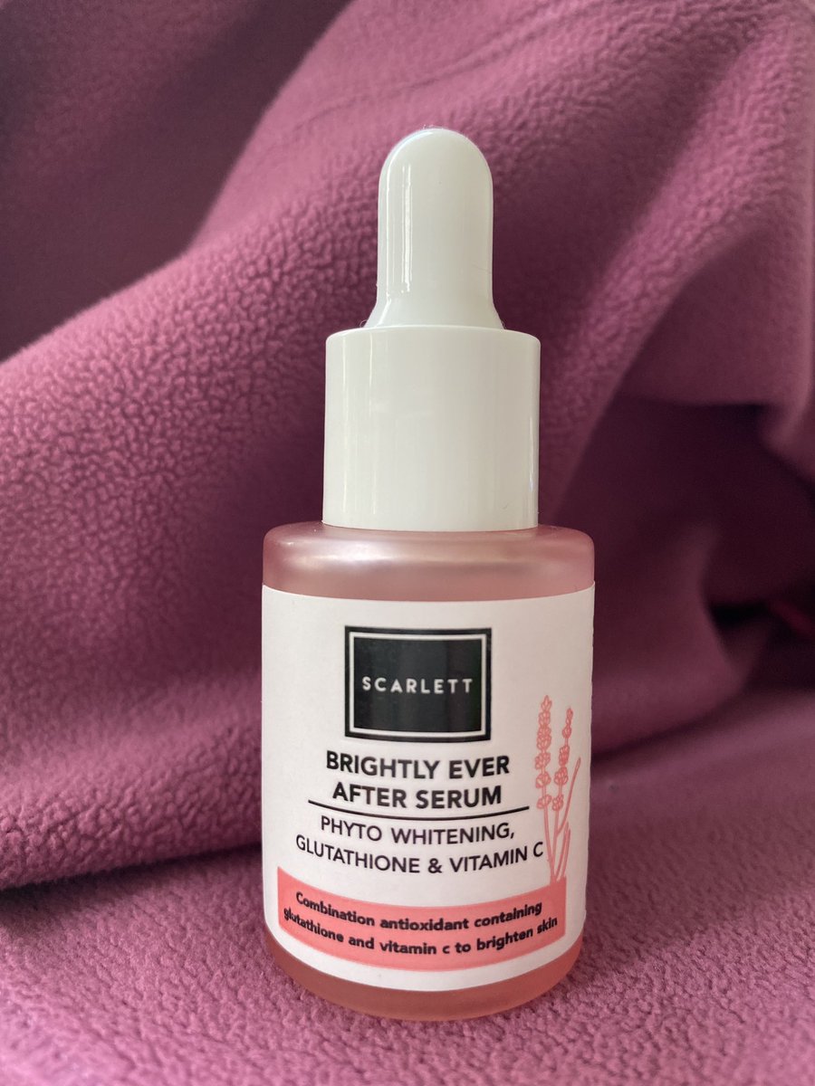 linasasmita_w's tweet photo. Brightly Ever After Serum dari Scarlett Whitening ini cocok banget di kulit wajahku. Udah pakai 3 bulan lebih hasilnya kulit wajah yang kering jadi lebih cerah dan lembab. Cuss kepoin harga dan link di bawah ini.
Harga: Rp75.000
Link: https://t.co/qaVfync9R5 #RacunShopeeParti https://t.co/WXkrNQhUMo
