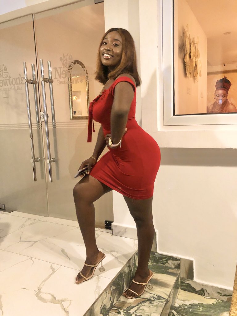 Elle_lavenderr's tweet photo. Lady in red🥰 https://t.co/VKEJ4wTTV6