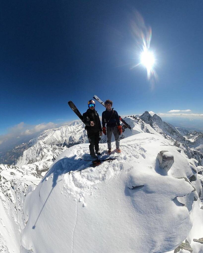 Wish we were here ⛷☀️ instagr.am/p/CPVTxbXDM8y/