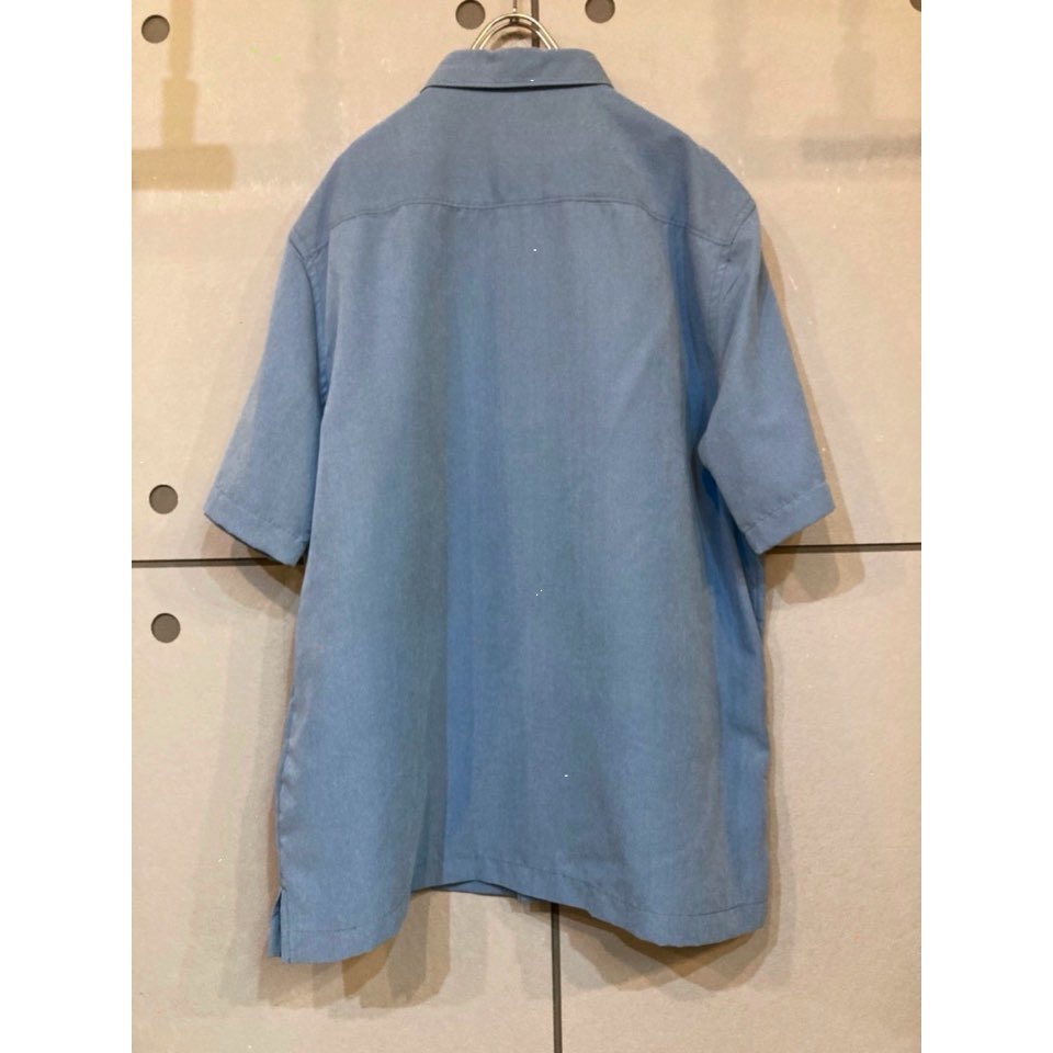 zondag_pl's tweet photo. Zondag New Item 2021.05.26

Old Design Shirt 

美しいスカイブルー
ボディに溝の入ったデザイン
ぷるんとしたポリ地で
ラフに羽織れます。

上品なカラーでボトムも何でもいけそうです https://t.co/P8eRCH6aLM