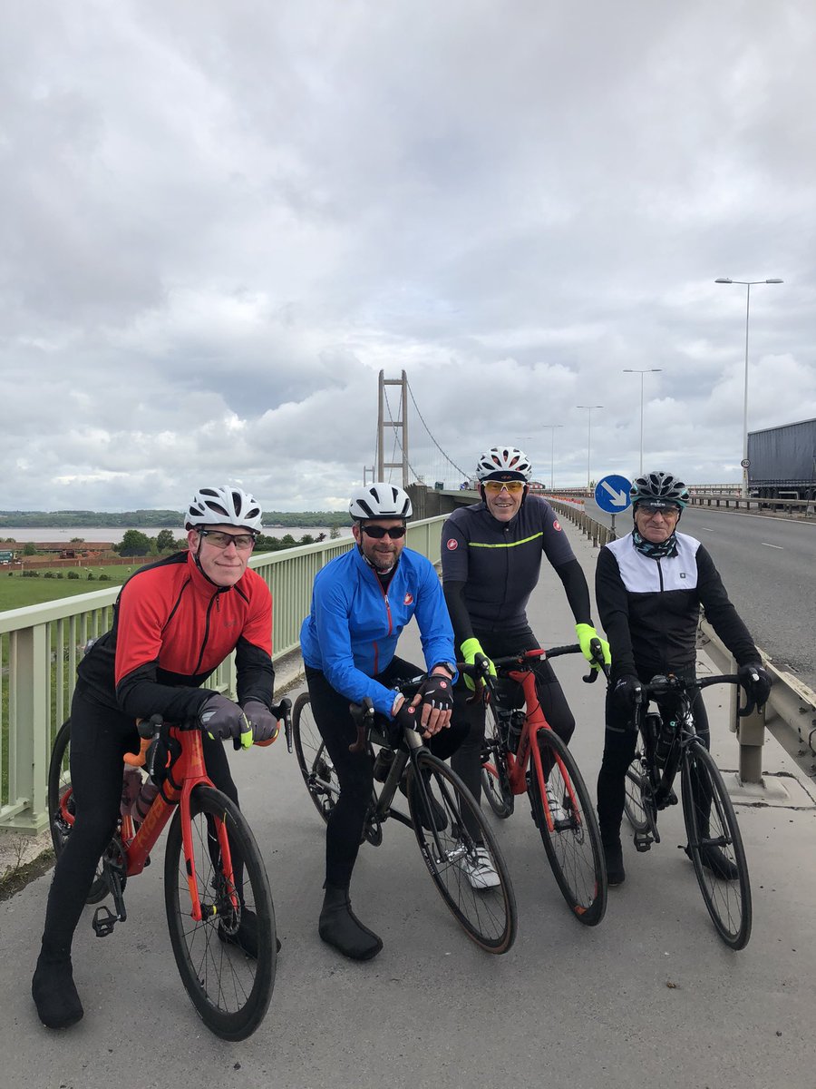 humberbikes1's tweet photo. What a day!! What an amazing an inspirational group of people 👏❤️🚴🏻‍♂️
Rode to York Minster and back via #Selby from #Grimsby; 141 miles, appalling weather conditions supporting @Brdfishermen_uk - another box ticked ✅ #mentalhealth #MentalHealthAwareness @john_stobart https://t.co/AFElHK5vxE