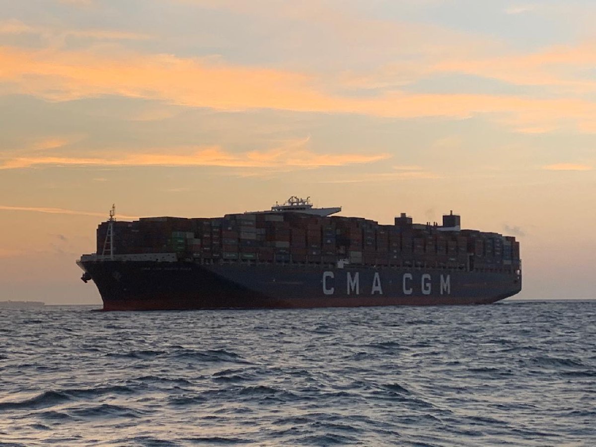 And she's on her way! The @cmacgm Marco Polo begins her transit to the Port of #Savannah. Credit: Dan Rohde #CCMarcoPoloSavannah #CMACGMRecord