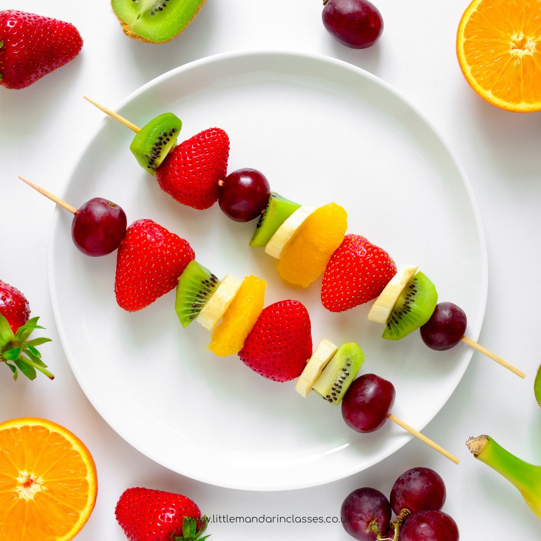 This delicious snack is a great way of making eating fruits fun! Simply slice up your fruits and place it on a skewer. If you're feeling extra generous, you can add chocolate sauce as a treat!