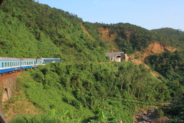 flyingdogtravel's tweet photo. The A To Z Of Southeast Asia - R

The incredible Reunification Express in Vietnam https://t.co/T4mCI96Jz8

Photo credit plusgood on flickr  

#Vietnam #Hanoi #HoChiMinh #HCM #Train #ReunificationExpress #Travel #Tourism #Vacation #Holiday #AtoZ https://t.co/KSob6Xk024