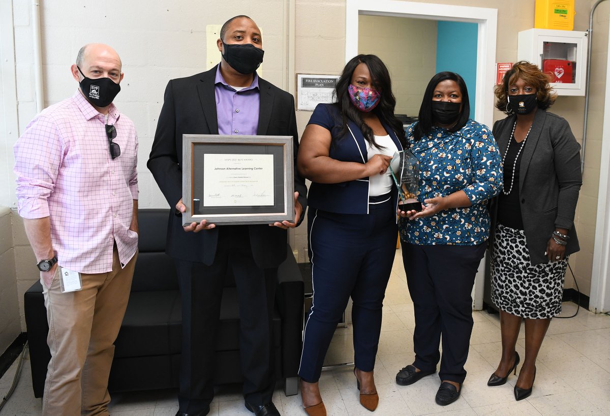 MetroSchools's tweet photo. The Academy of Hickory Hollow, Johnson ALC, &amp; @mlkroyals were honored with Blitz Awards for the great work they’ve done to increase student attendance or complete Navigator calls to families. Each school got lunch for the staff and other goodies. #EveryStudentKnown https://t.co/nCYCmaYqjG