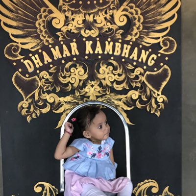 DkBatik's tweet photo. #FotoProfilBaru https://t.co/SBsv1p4JbD