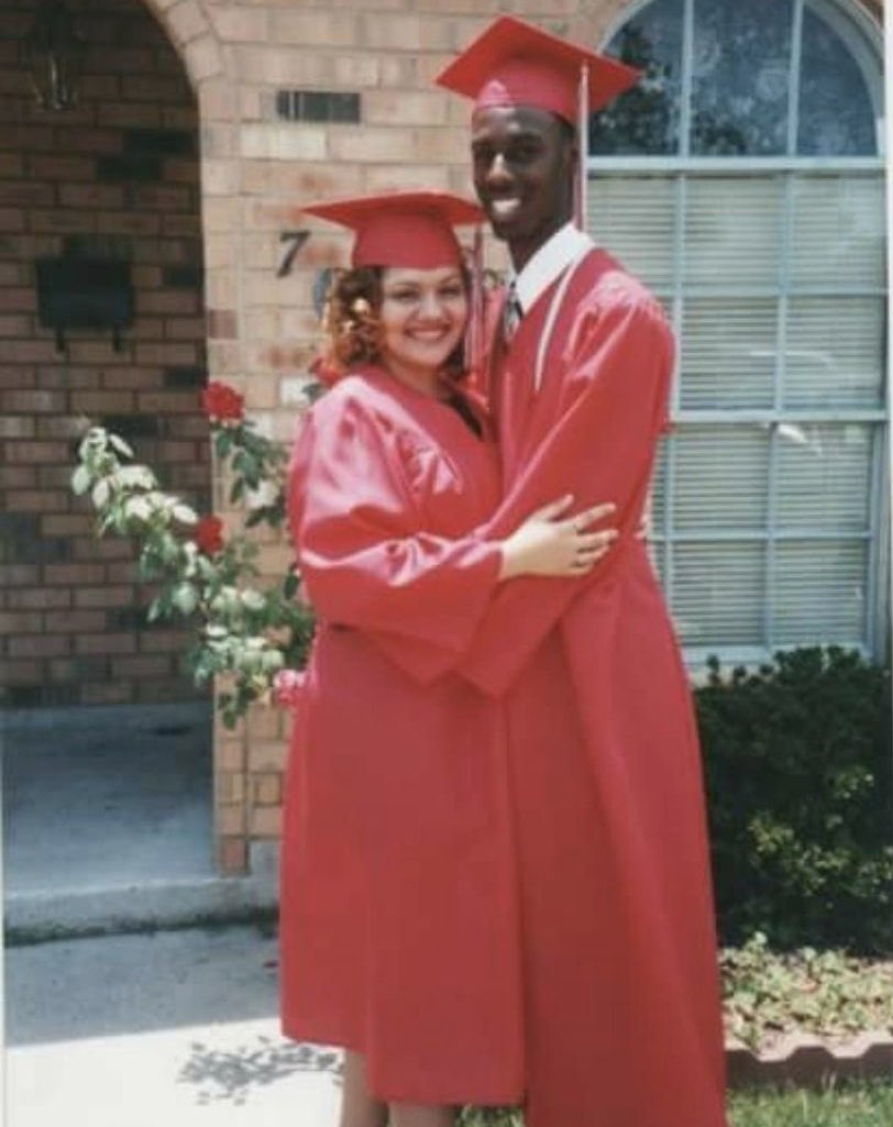 teacherrealtor_'s tweet photo. 20 years ago today my husband and I graduated from West Jeff High School! I am a product of Jefferson Parish Schools! #ClassOf01 #WestJeffBucs🏴☠️ @JPschools https://t.co/OGPveRgWdQ