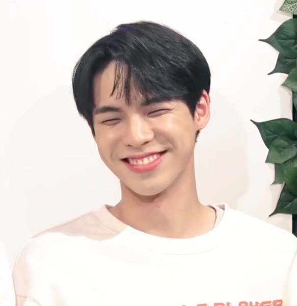 BXLOOK's tweet photo. pretty boy https://t.co/nC8wZXcLJV