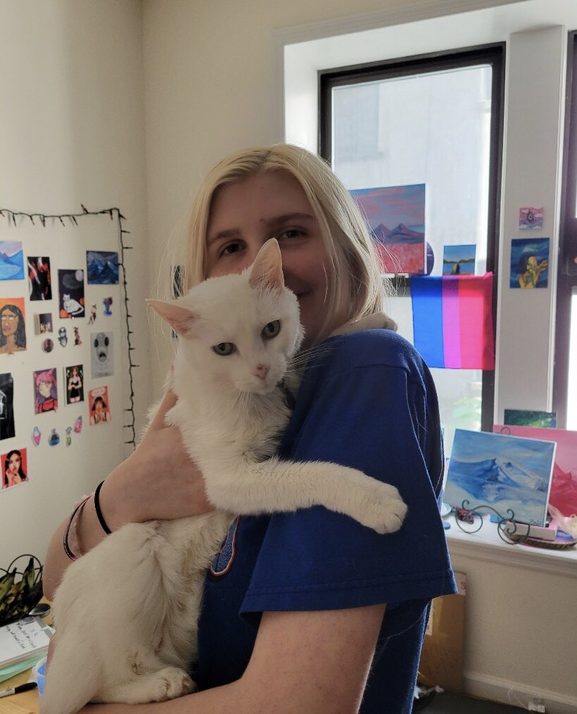 honart101's tweet photo. meet the artist/ the art
-honor, 22 🏳️‍🌈 ft my cat
-painter, sometimes photographer
-love making nature art, nude paintings, anime works &amp; chatting w friends
-commissions open via dms/email https://t.co/HqfsYSVXYO