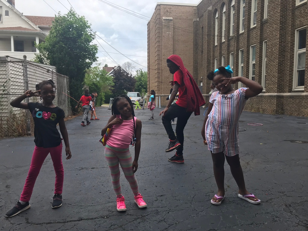 TMPLC's tweet photo. We love to see our friends over summer. 
Smart Kid summer starts June 7th. 
Only 30 spots available. Call now to get registered.  
#tmplc https://t.co/1zg7pr2KZi