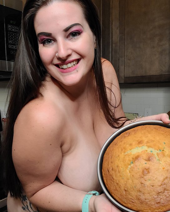 I made a cake! Wanna share? . . . . . . . #cakesmash #cakecakecake #boobs #bigboobs #rockstarkristin<a href="/tag/cakesmash"class="tags">#cakesmash</a><a href="/tag/cakecakecake"class="tags"><span>#cakecakecake</span></a><a href="/tag/boobs"class="tags"><span>#boobs</span></a><a href="/tag/bigboobs"class="tags"><span>#bigboobs</span></a><a href="/tag/girlskissing"class="tags"><span>#girlskissing</span></a><a href="/tag/birthdaycountdown"class="tags"><span>#birthdaycountdown</span></a>
