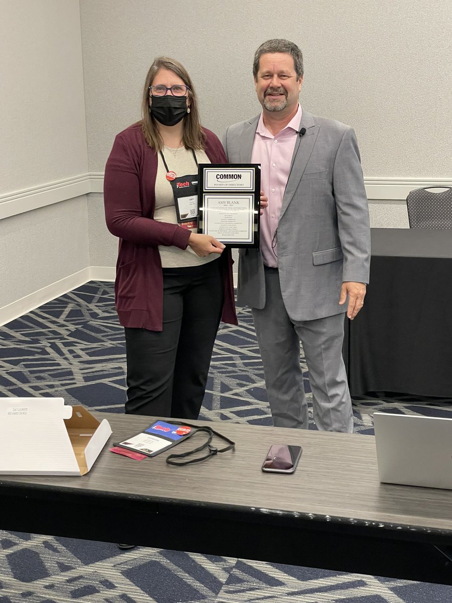#COMMONUG President <a href="/gleary/">Gordon Leary</a> presenting plaque to <a href="/AmyHoerle/">Amy Hoerle</a> for all her years of service on the board .  Amy you will be missed.